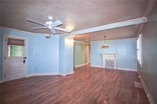 $250,000 | 388 Porte Street, Oakmont, PA 15139