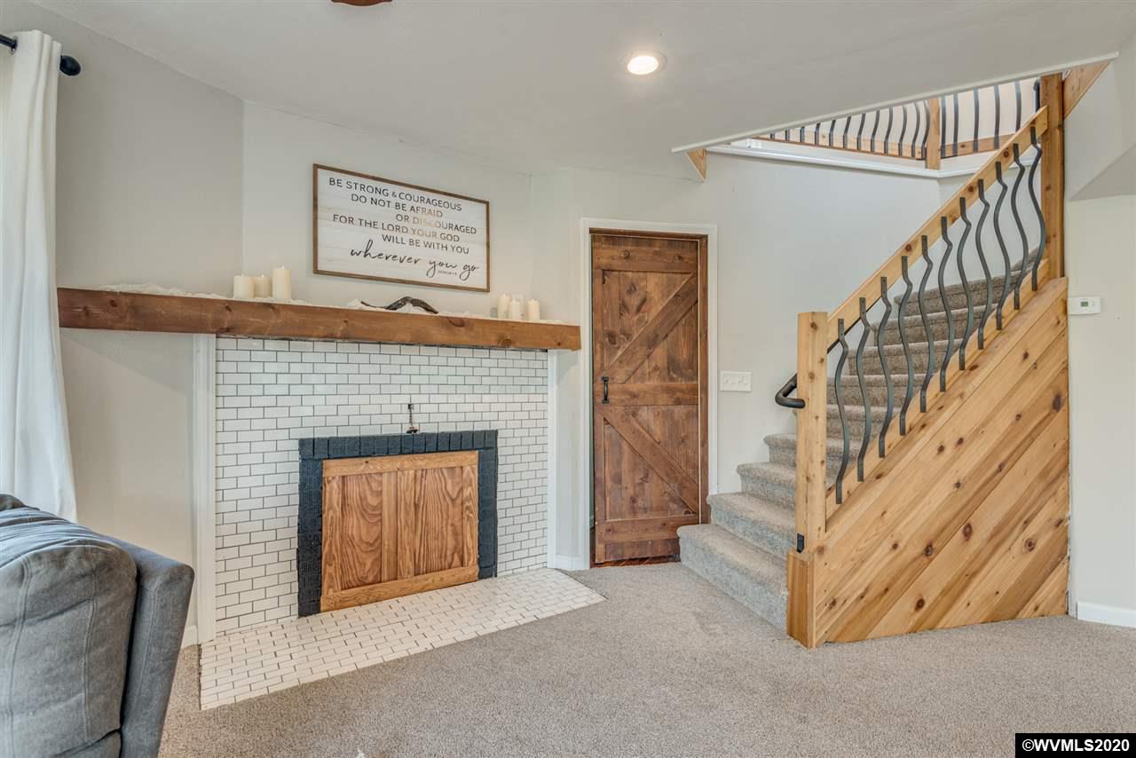 38203 Maple Street Lebanon, OR 97355 - Photo 15 of 42 Gallery Image 15