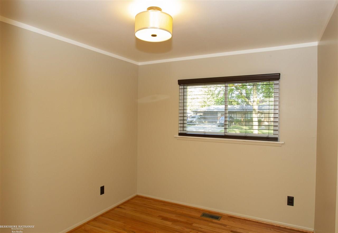 11947 Frazho Road Warren, MI 48089 - Photo 13 of 35