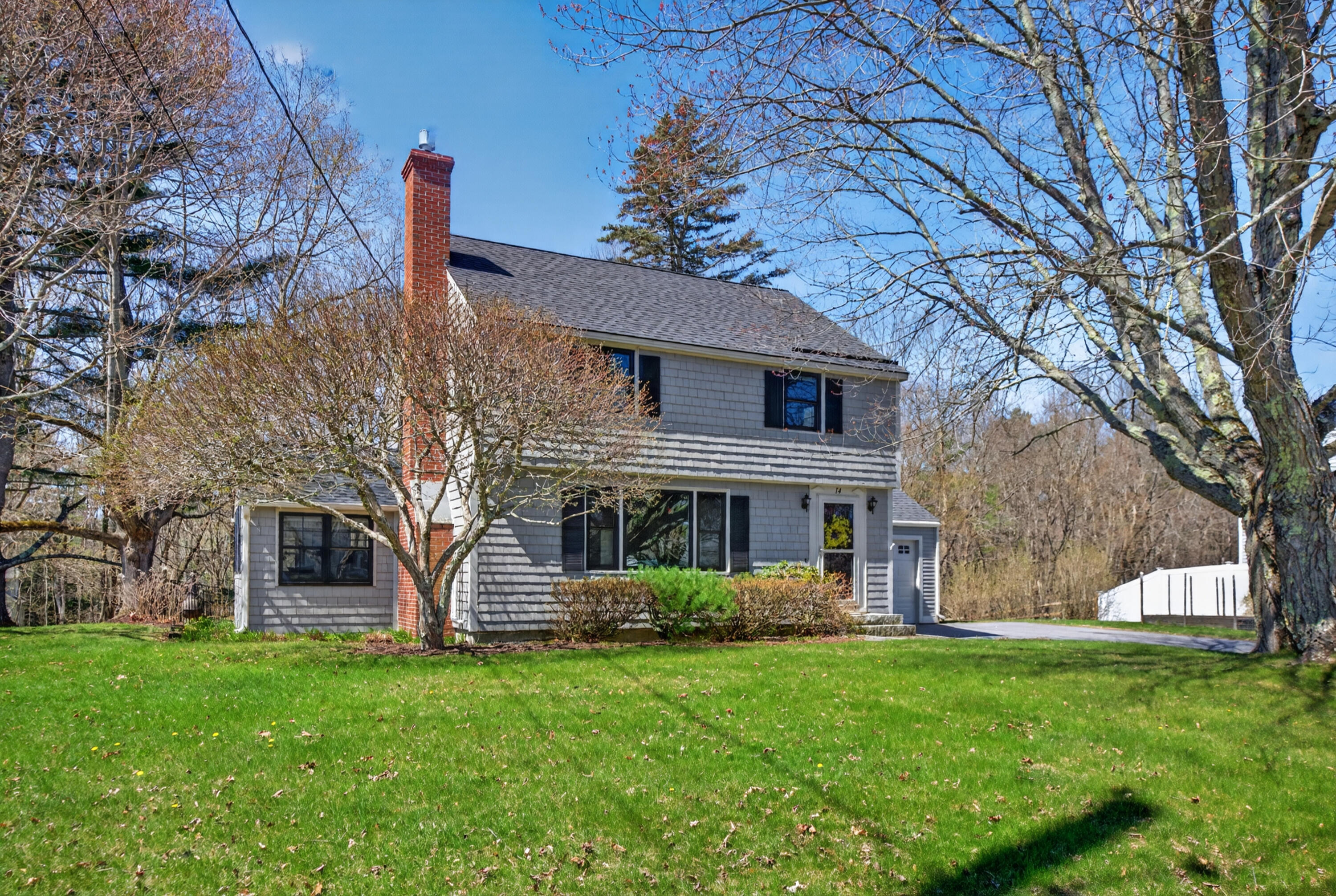 14 Hillview Road Gorham, ME 04038 - Photo 2 of 37 DSC08589
