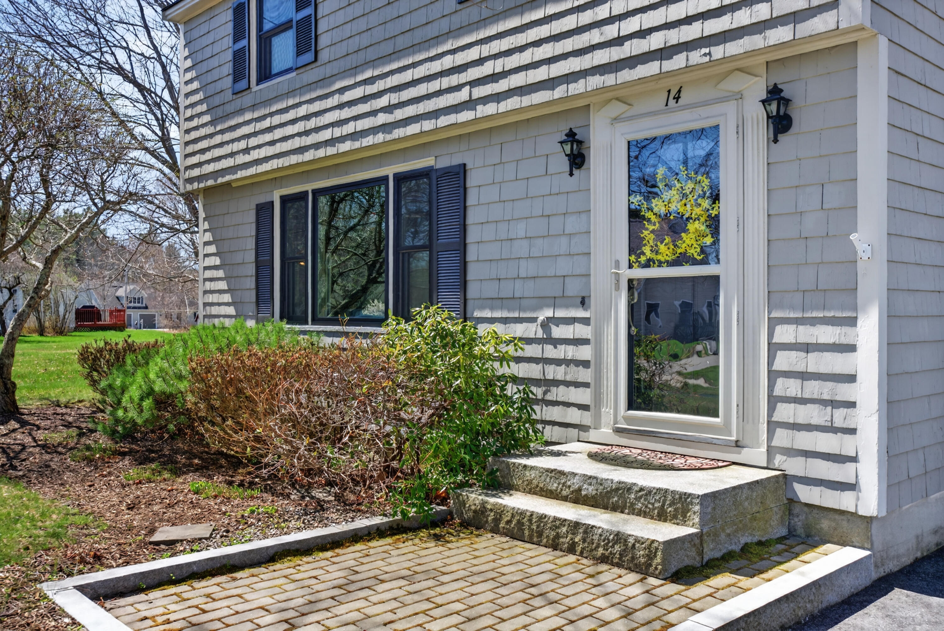 14 Hillview Road Gorham, ME 04038 - Photo 3 of 37 DSC08602