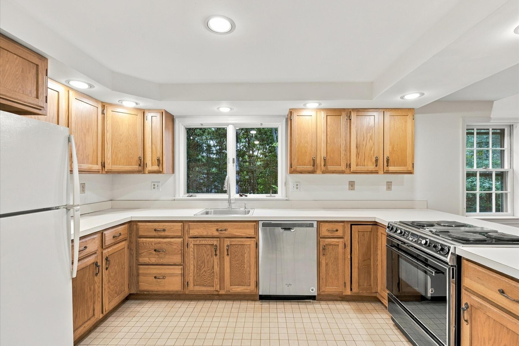 149 Round Cove Road Harwich, MA 02645 - Photo 17 of 40 17-149_Round_Cove_Road_Harwich_2740