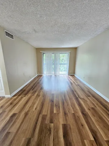 $1,675 | 1900 North Congress Avenue, Unit 205, West Palm Beach, FL 33401