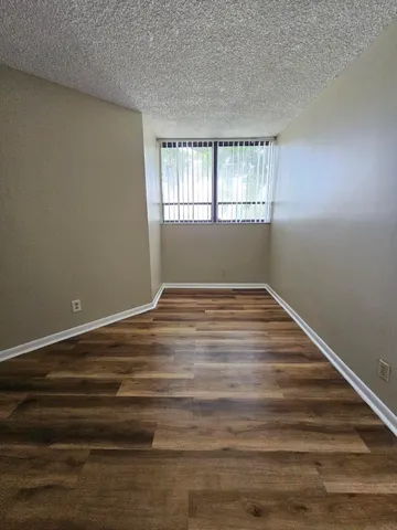 $1,675 | 1900 North Congress Avenue, Unit 205, West Palm Beach, FL 33401