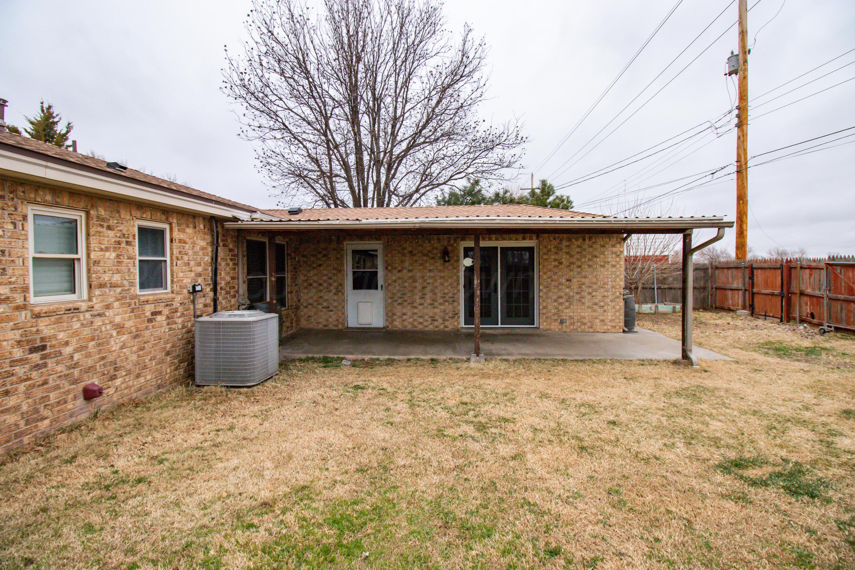 3211 Hodges Street Amarillo, TX 79103 - Photo 27 of 32 a view of a house with backyard
