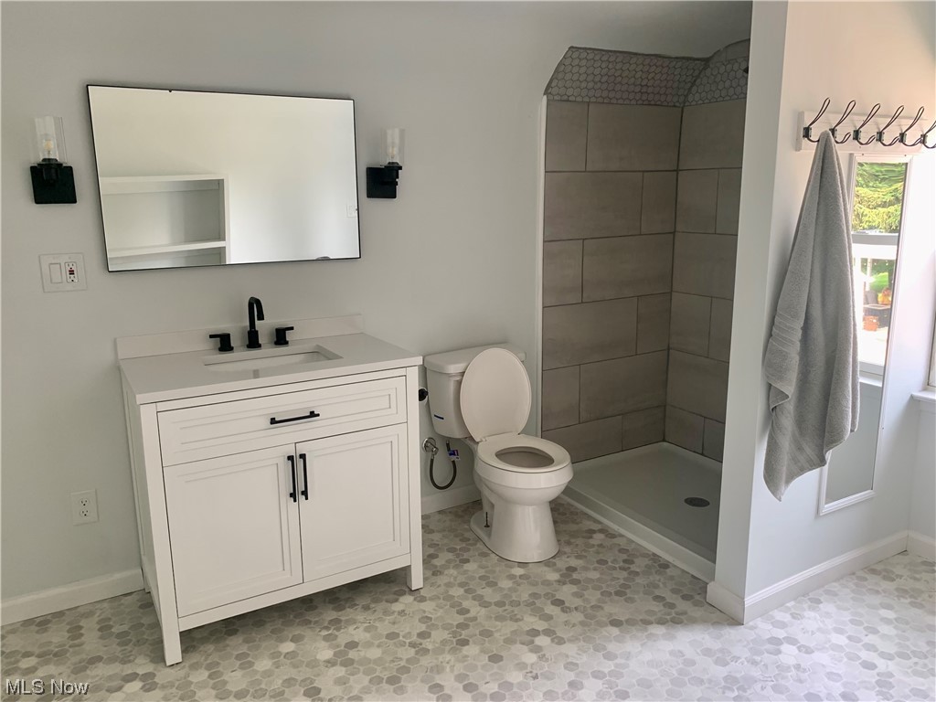 607 Killian Road Akron, OH 44319 - Photo 23 of 33 Master bathroom