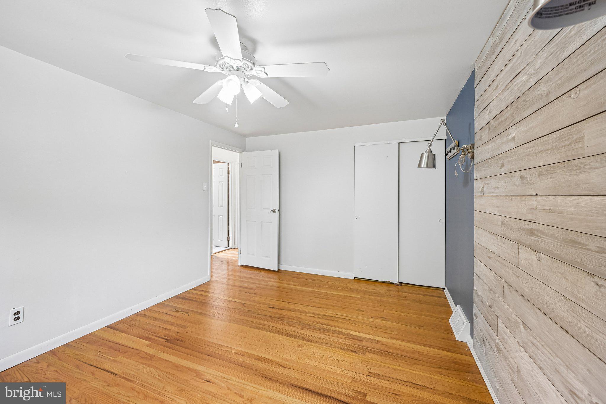 12534 Fedor Road Philadelphia, PA 19154 - Photo 36 of 66 Bright and airy room with charm.