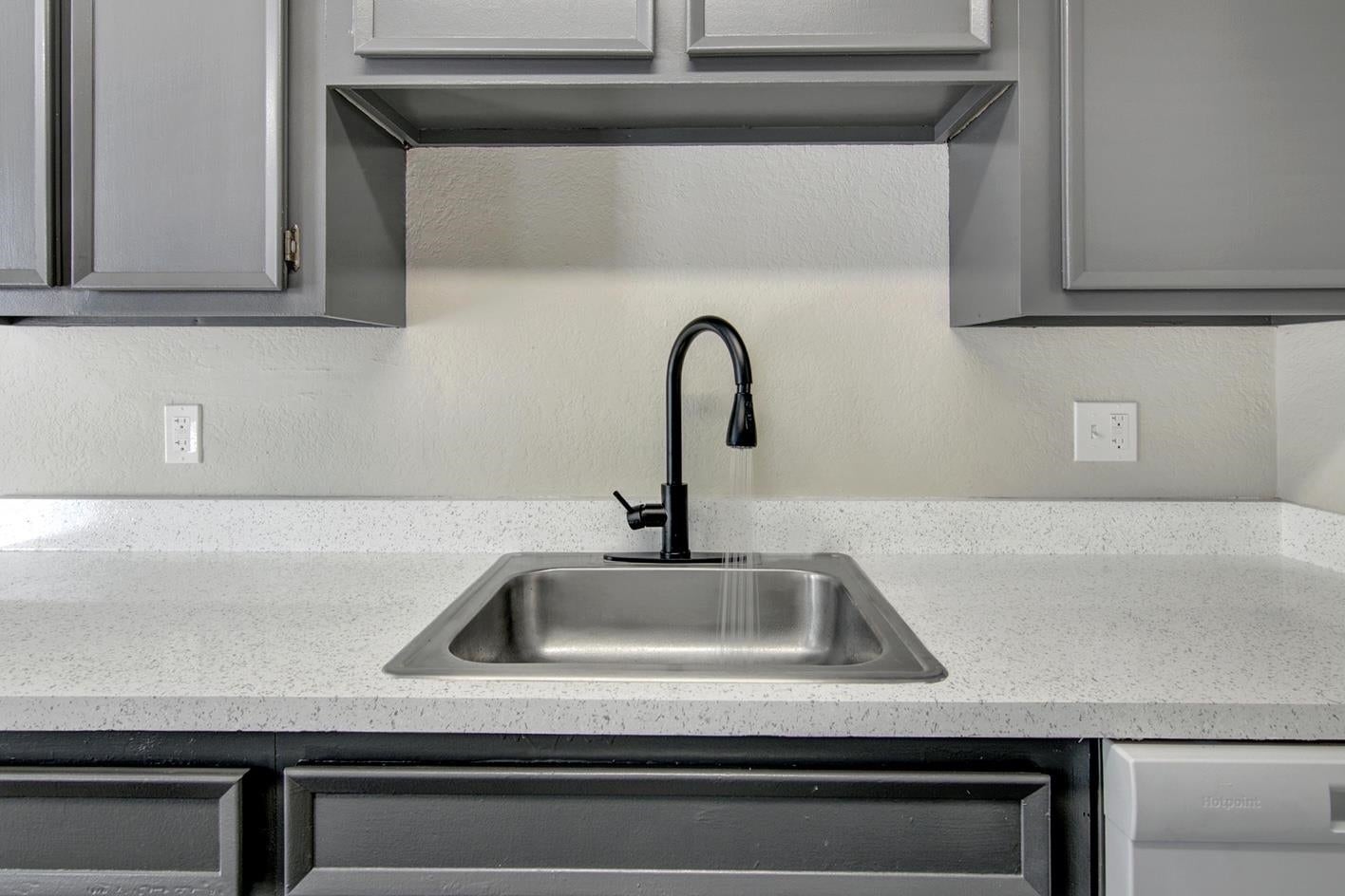 4335 Crow Road Beaumont, TX 77706 - Photo 6 of 12 Gallery Image 6