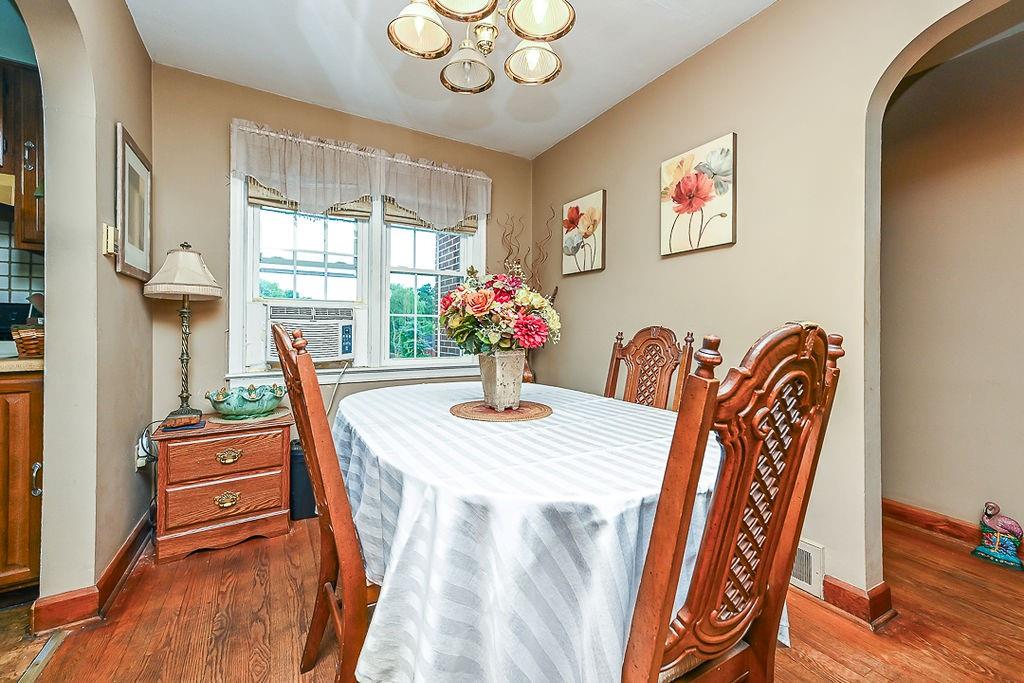 4515 Tuscarawas Road Beaver, PA 15009 - Photo 22 of 50 a dining room with furniture and window