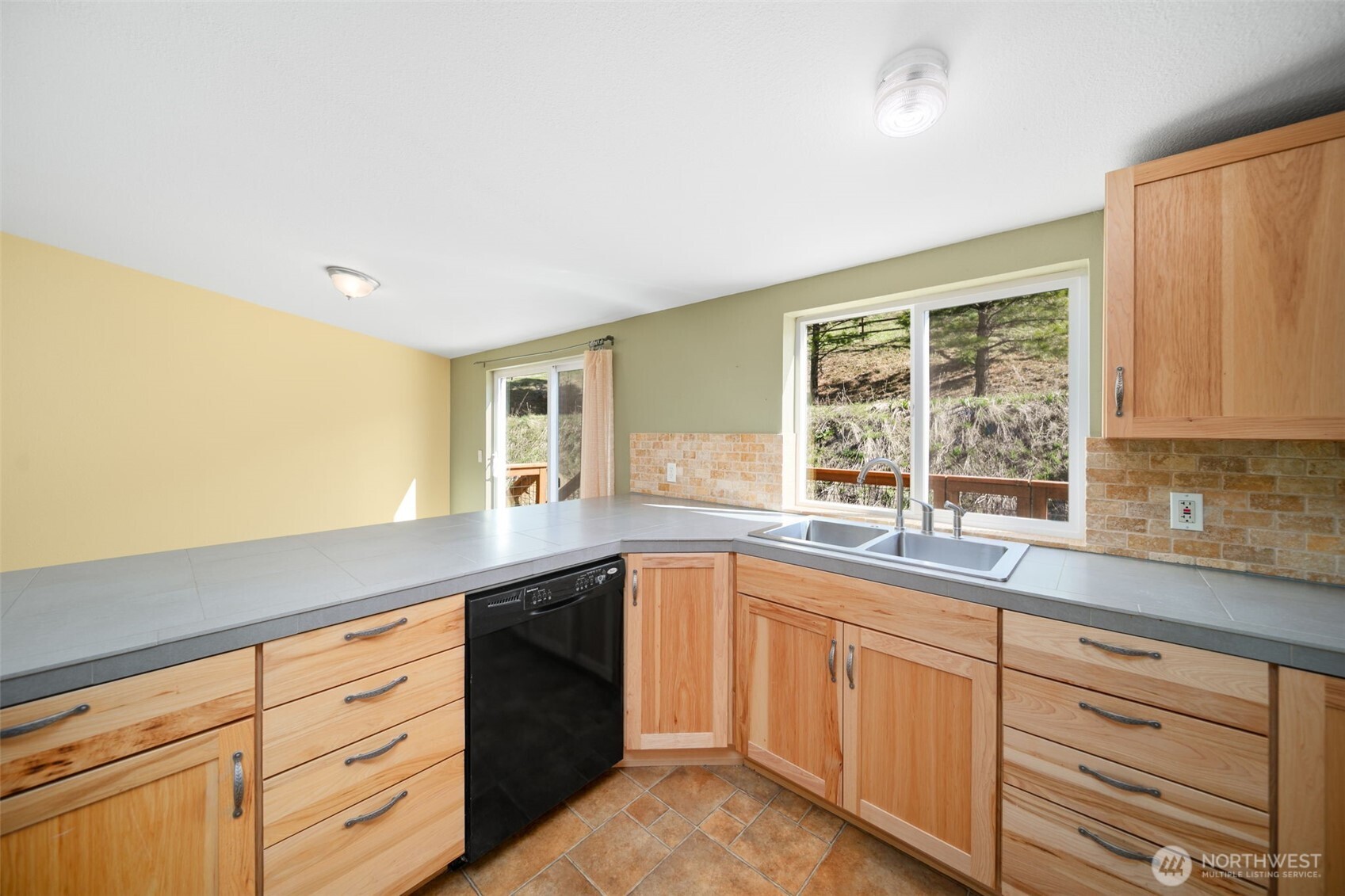 9200 Olalla Canyon Road Cashmere, WA 98815 - Photo 4 of 25 Gallery Image 4