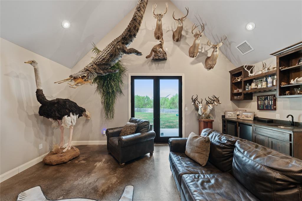 240 Royals Ranch Road Lorena, TX 76655 - Photo 26 of 40 Gallery Image 26