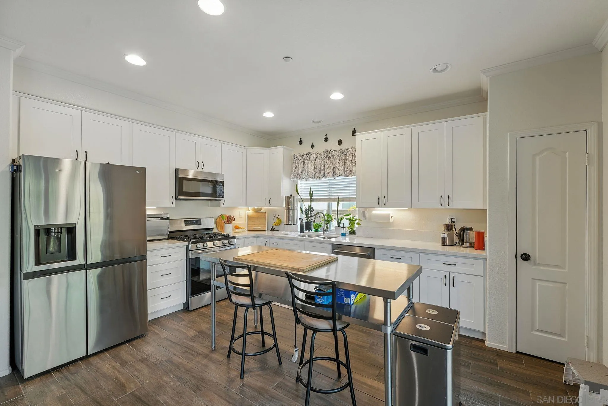 5058 Lake Circle Road Fallbrook, CA 92028 - Photo 11 of 40 Gallery Image 11
