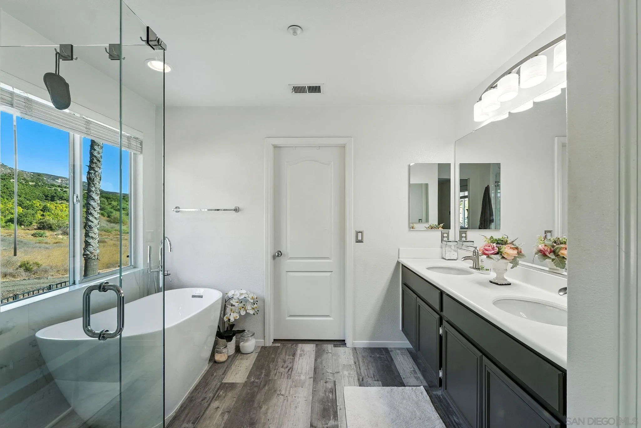 5058 Lake Circle Road Fallbrook, CA 92028 - Photo 7 of 40 Gallery Image 7
