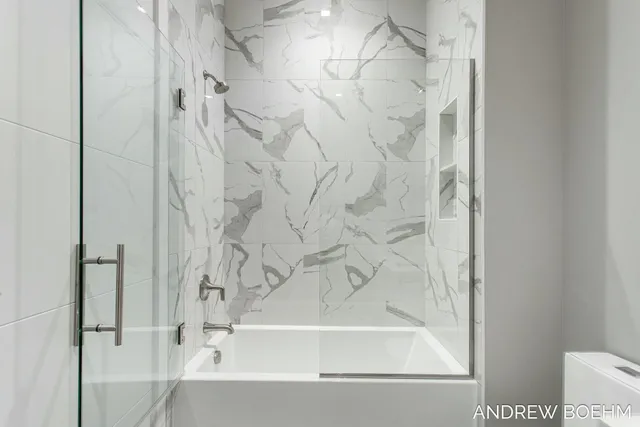 $897,500 | 159 South River Avenue, Unit 403, Holland, MI 49423