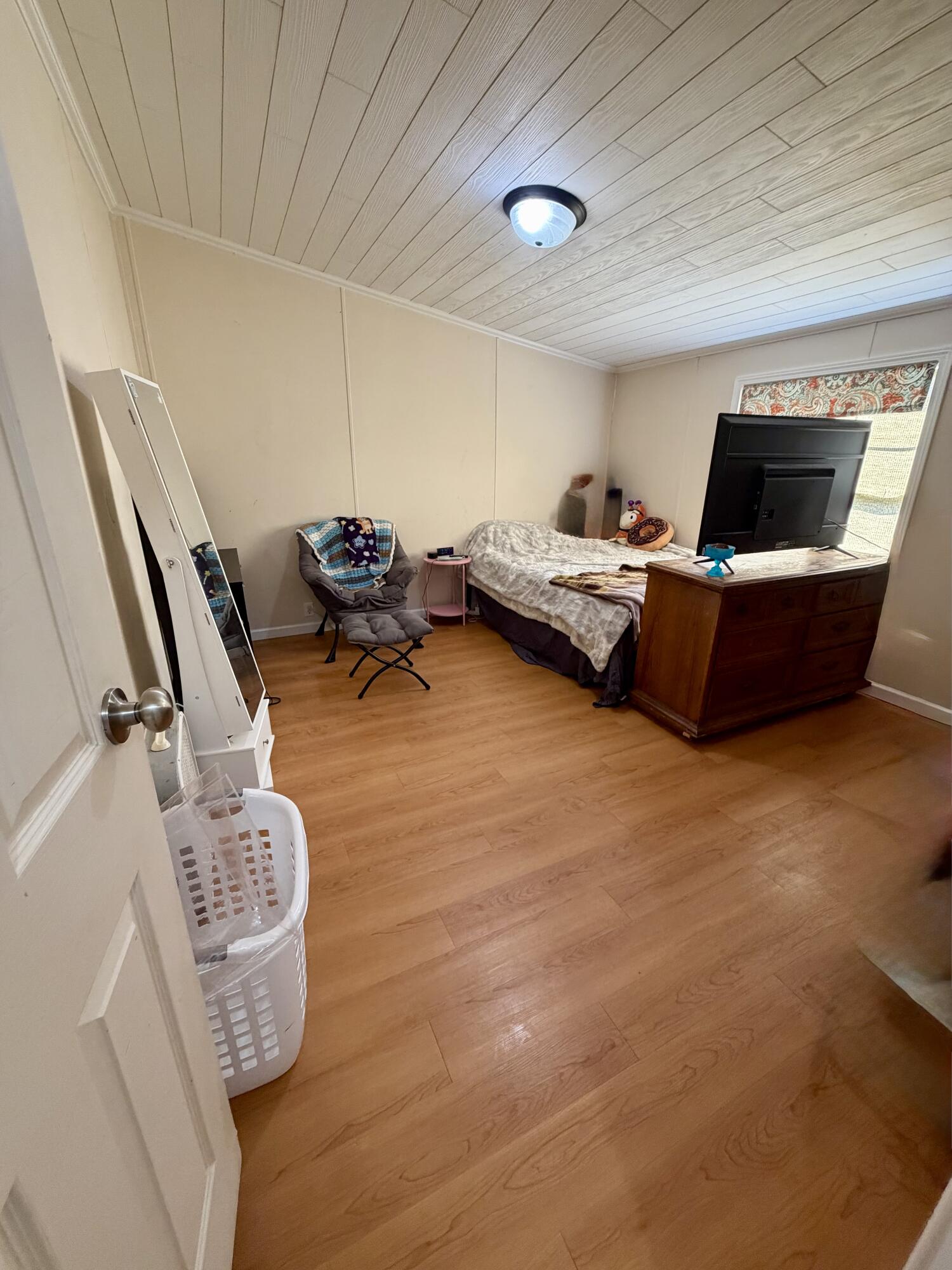 646 George Street Clare, MI 48617 - Photo 11 of 25 IMG_0134