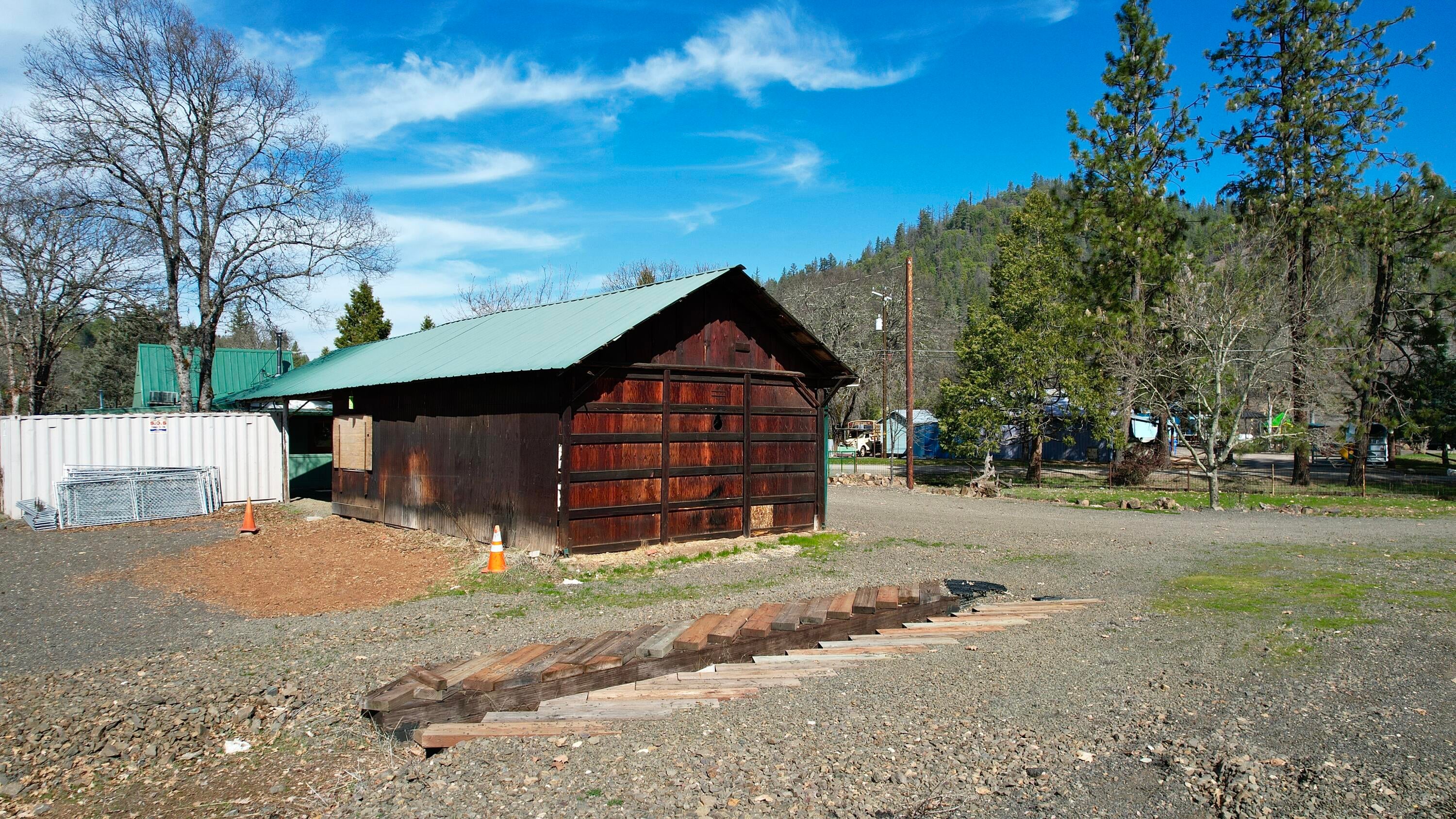 815 Old Trail Creek Road Trail, OR 97541 - Photo 45 of 55 Barn/Workshop