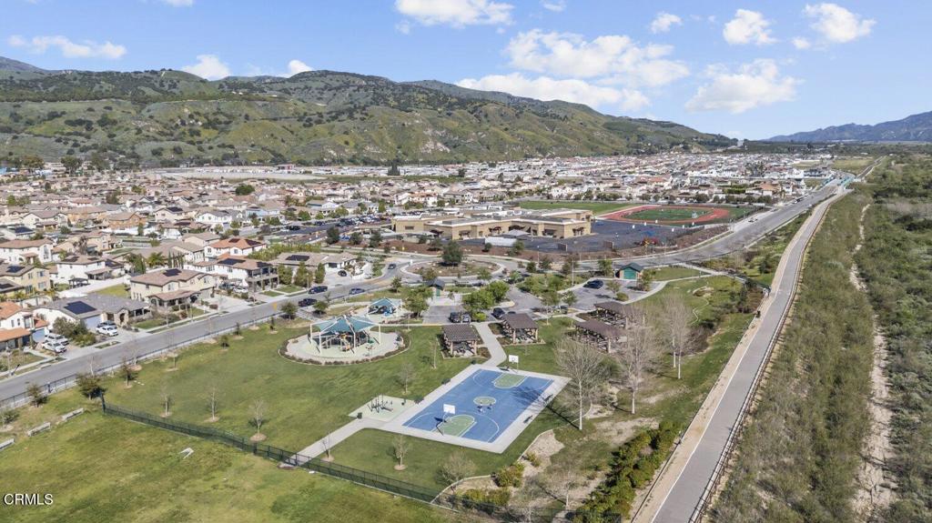 586 Apricot Lane Fillmore, CA 93015 - Photo 38 of 38 a view of city and mountain