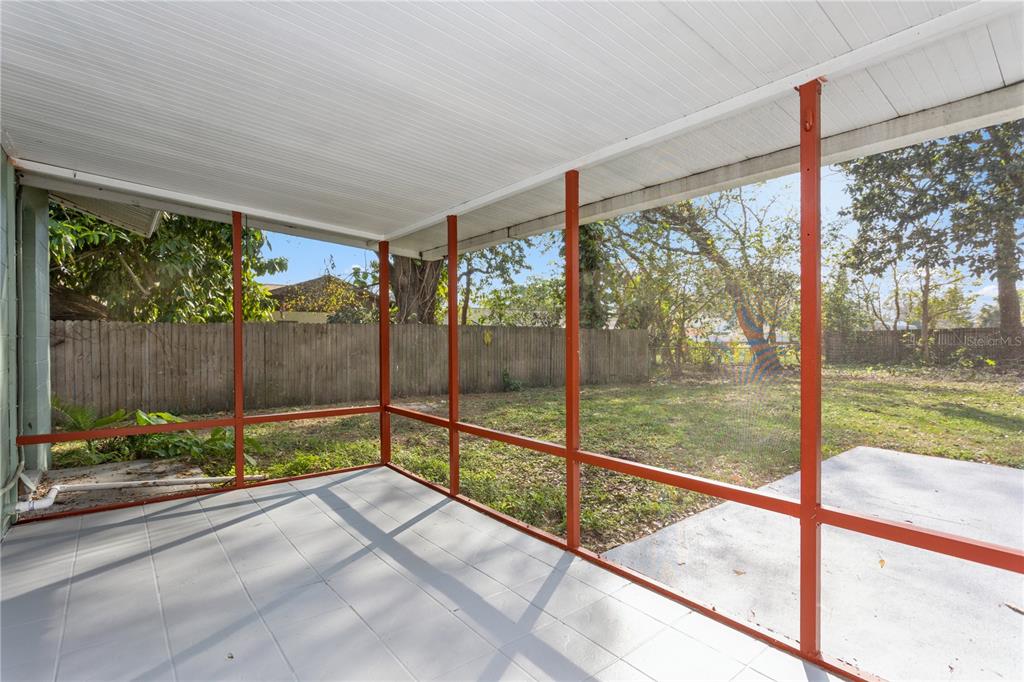 910 Ridgeland Lane Valrico, FL 33594 - Photo 26 of 33 Gallery Image 26
