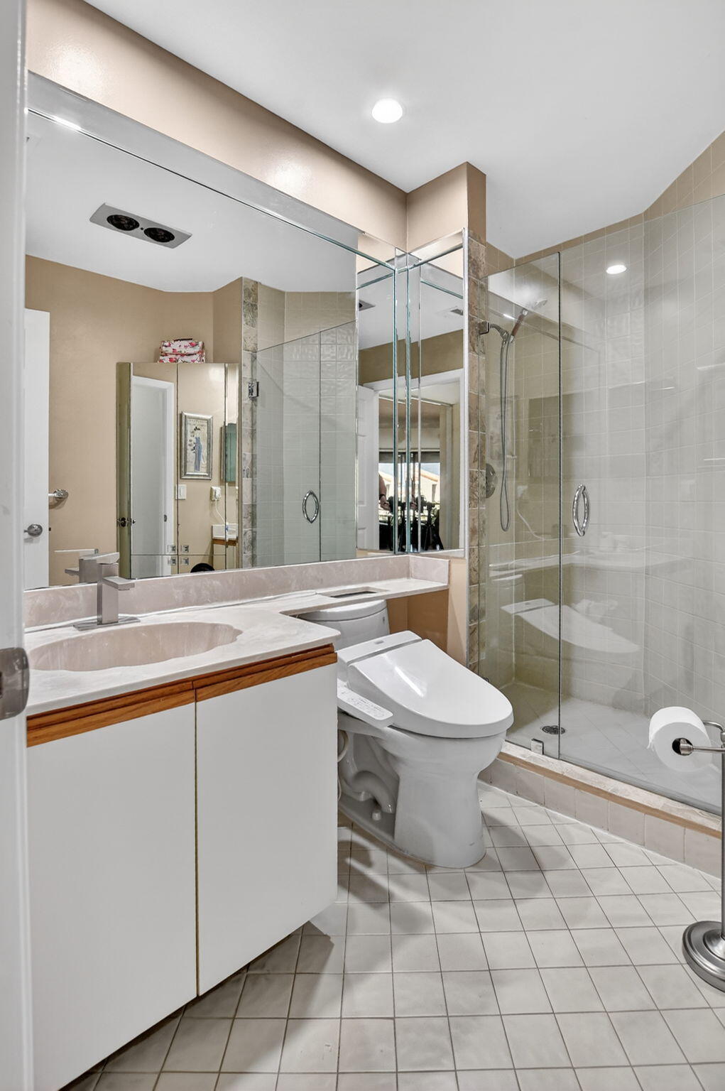 7535 La Paz Boulevard, Unit 301 Boca Raton, FL 33433 - Photo 34 of 45 3rd bath