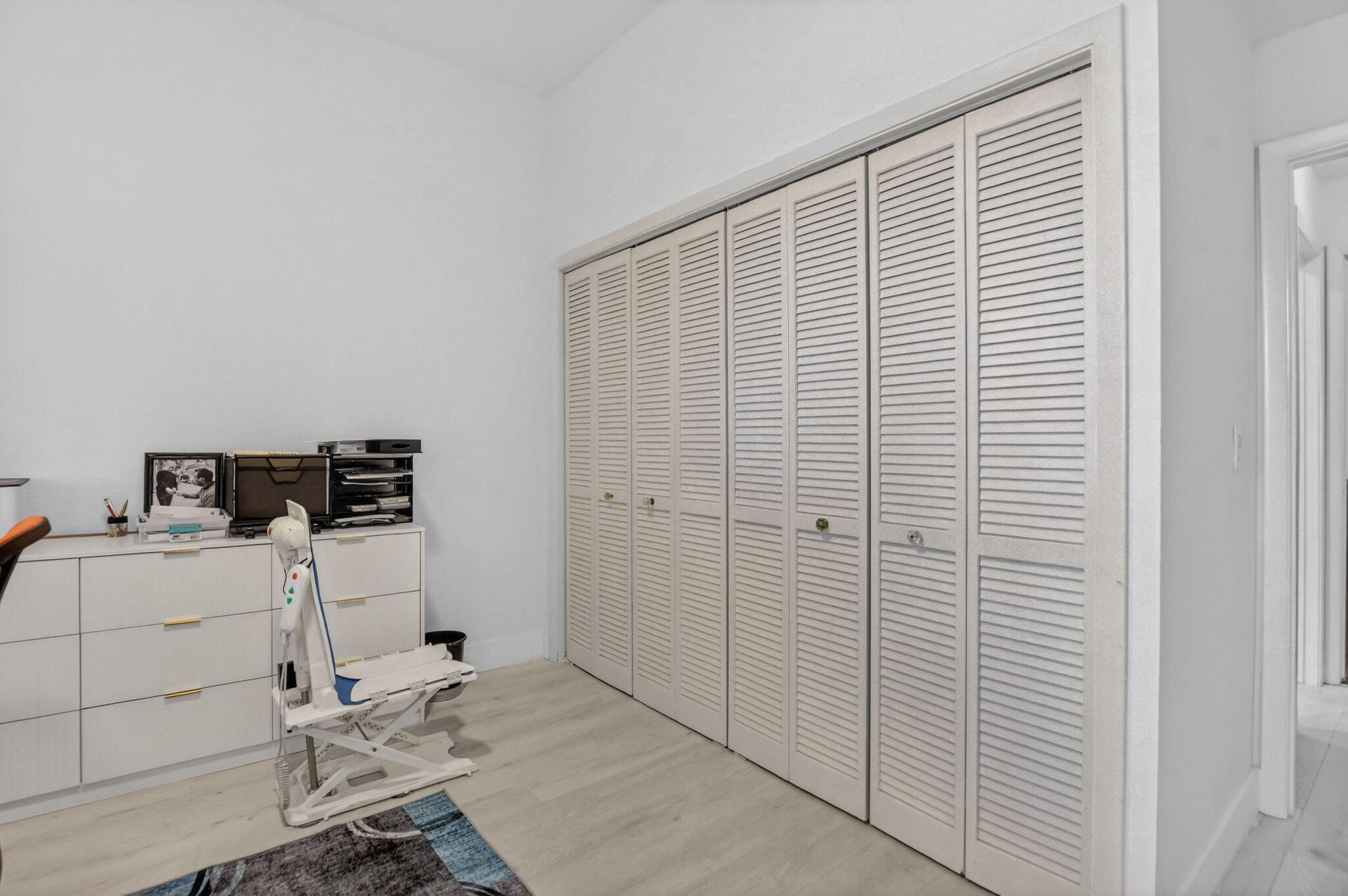 7535 La Paz Boulevard, Unit 301 Boca Raton, FL 33433 - Photo 35 of 45 3rd bedroom