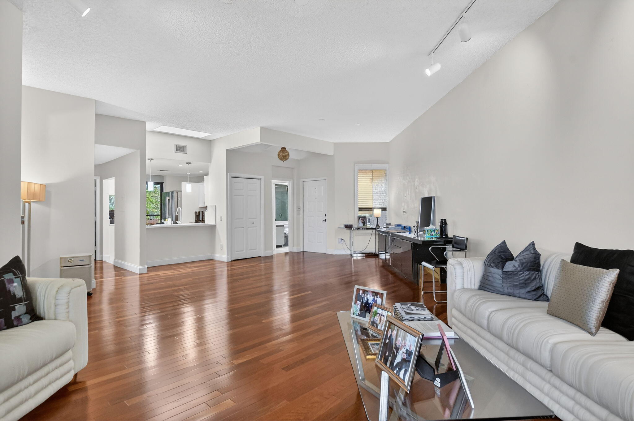 7535 La Paz Boulevard, Unit 301 Boca Raton, FL 33433 - Photo 7 of 45 living room
