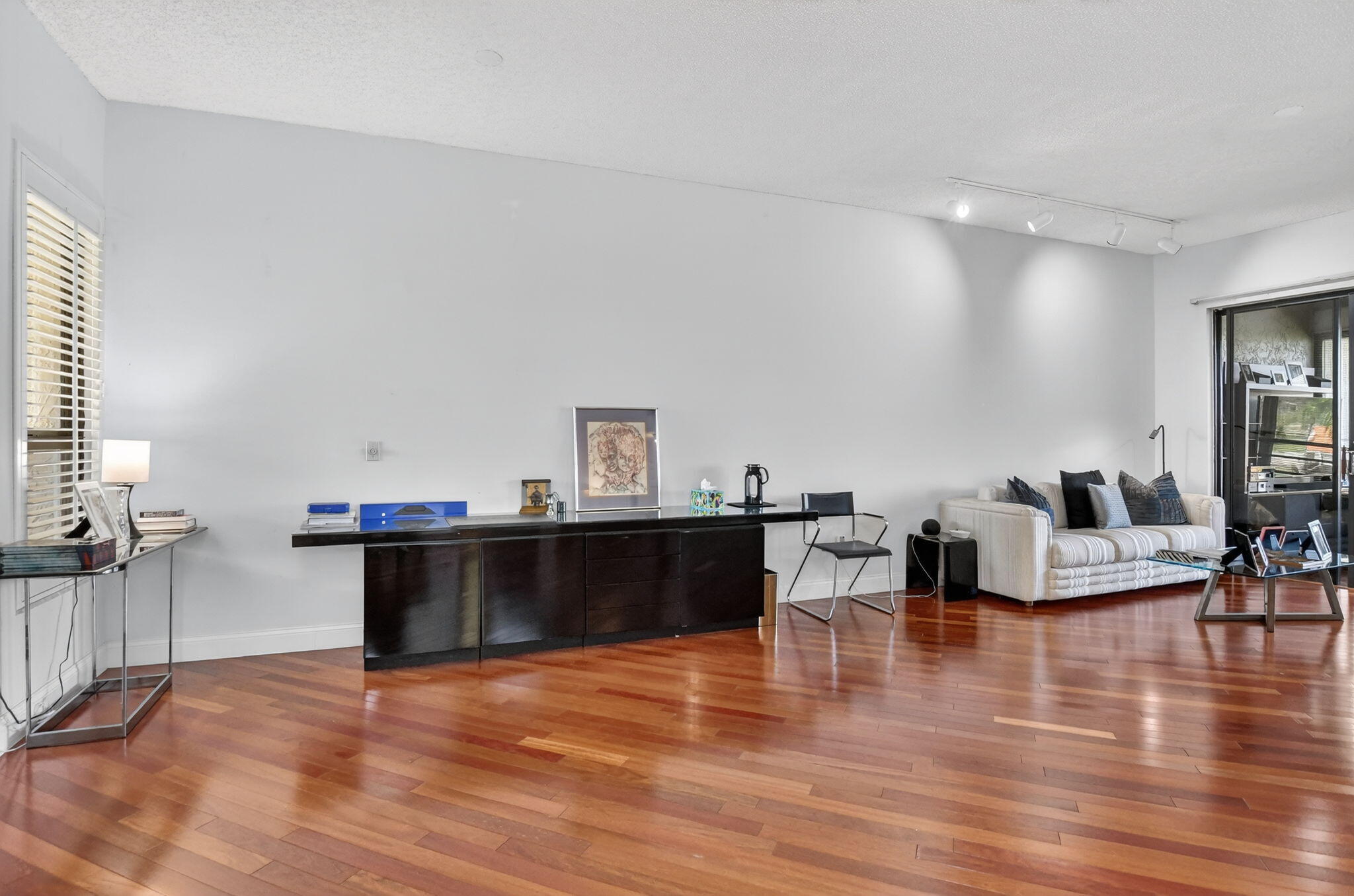 7535 La Paz Boulevard, Unit 301 Boca Raton, FL 33433 - Photo 8 of 45 dining room
