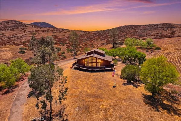 $875,000 | 37475 Crown Valley Road, Temecula, CA 92592