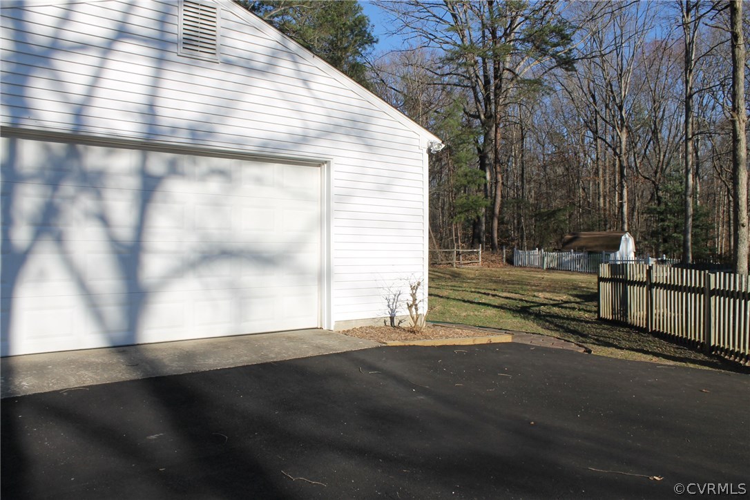 1631 Olde Coalmine Road Midlothian, VA 23113 - Photo 4 of 35 Gallery Image 4