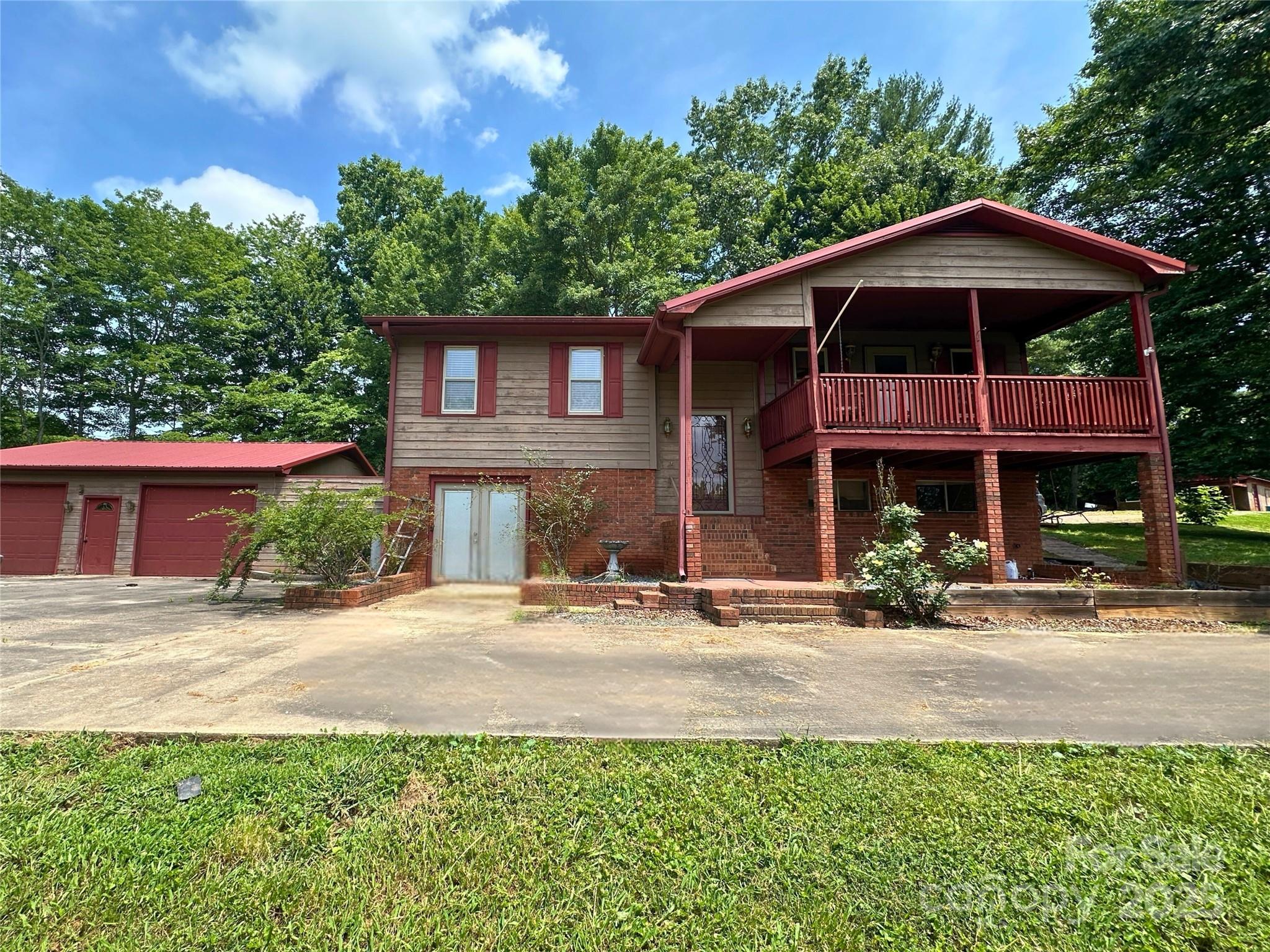 84 Randolph Road Marion, NC 28752 - Photo 1 of 33 Gallery Image 1