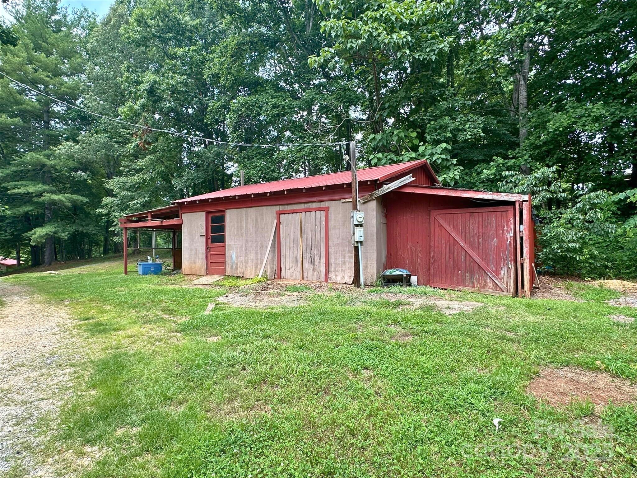 84 Randolph Road Marion, NC 28752 - Photo 30 of 33 Gallery Image 30
