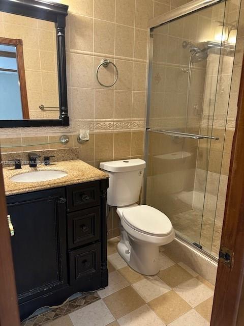 6306 Southwest 39th Street Miami, FL 33155 - Photo 13 of 19 Master Bathroom