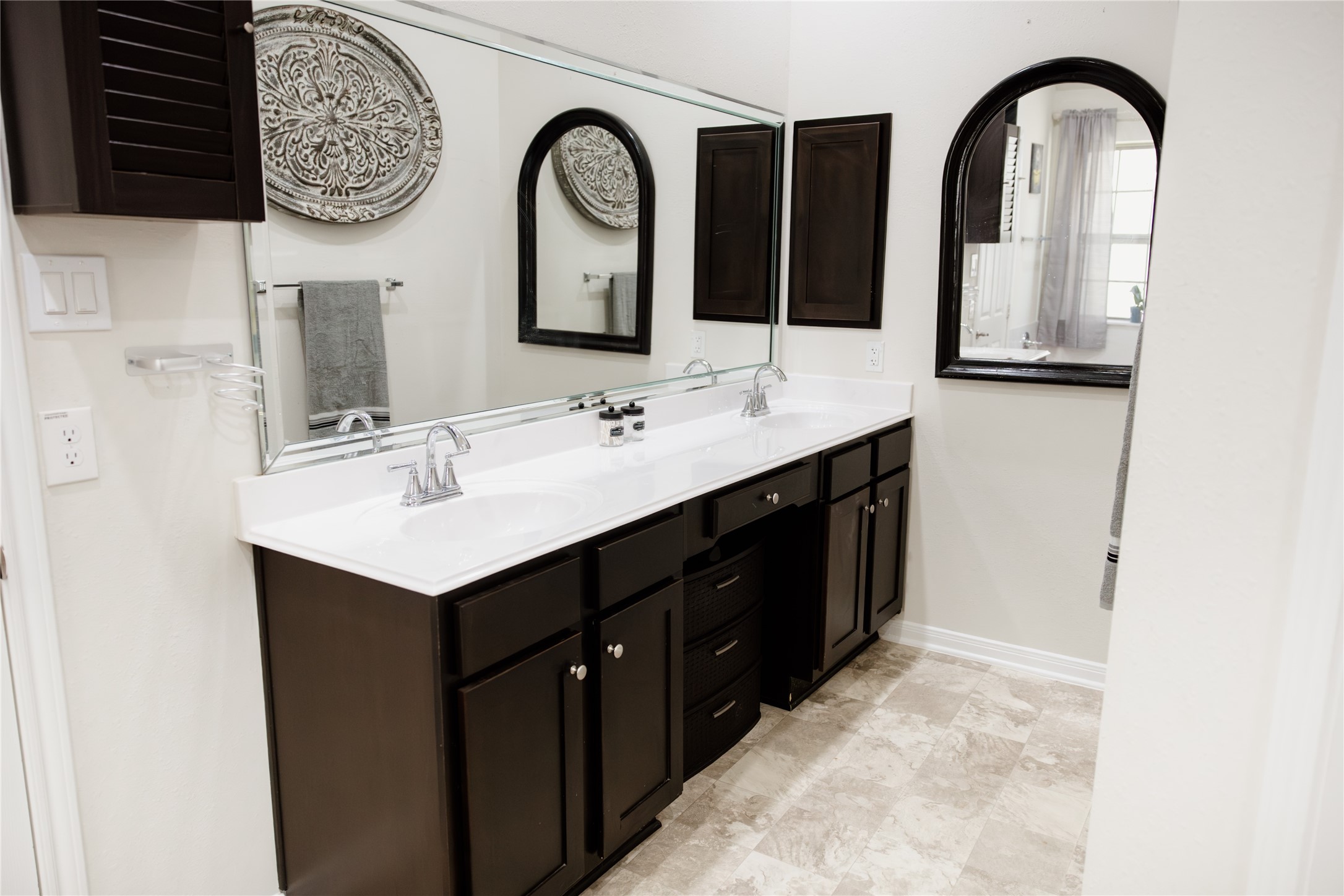 6438 Grapevine Bend Manvel, TX 77578 - Photo 13 of 36 Primary Bath offering double sinks, jetted tub and separate shower