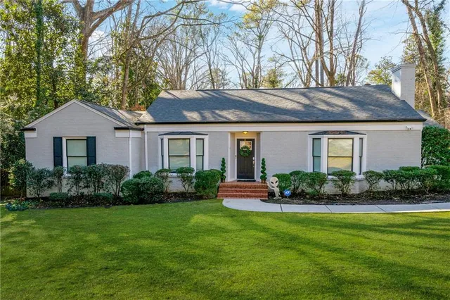 $5,200 | 4116 Wieuca Road Northeast, Atlanta, GA 30342