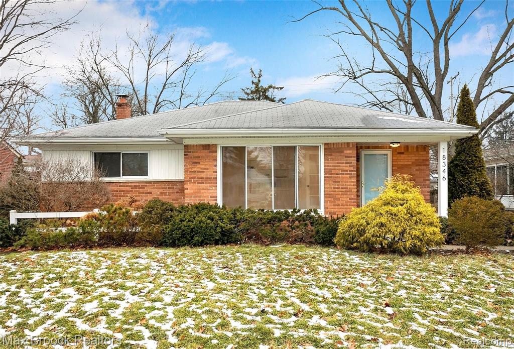18346 Beverly Road Beverly Hills, MI 48025 - Photo 1 of 36