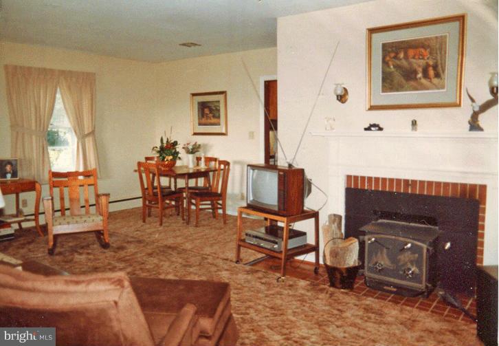 5926 Ridge Road Mount Airy, MD 21771 - Photo 2 of 15 Living Room - Not Current - Old Picture