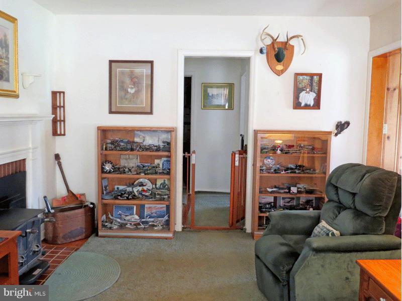 5926 Ridge Road Mount Airy, MD 21771 - Photo 4 of 15 Living Room