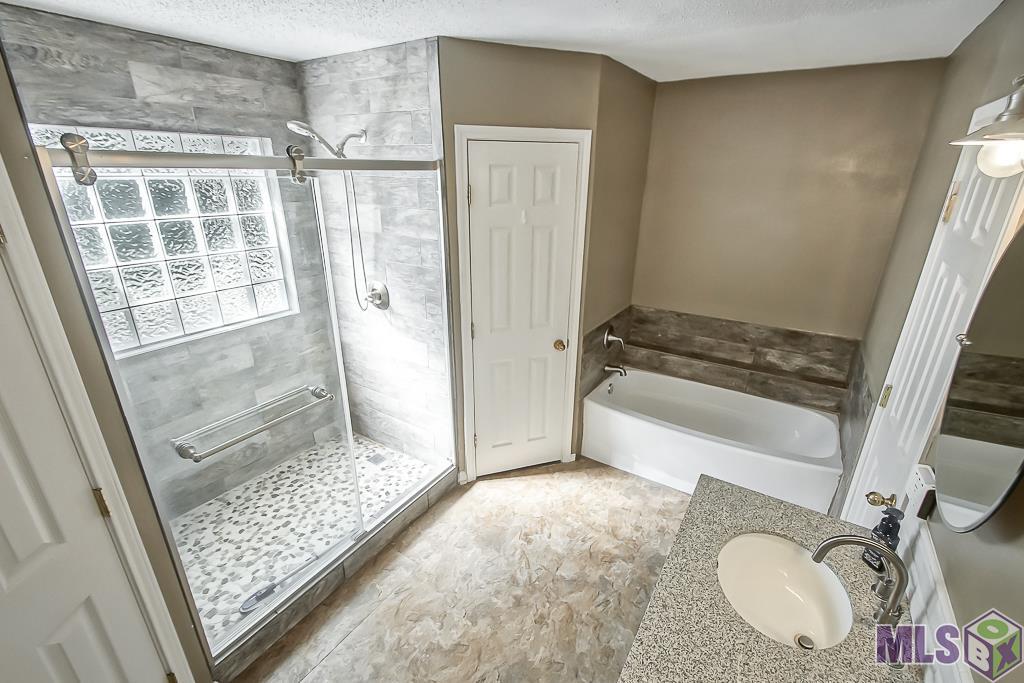 718 Hadley Drive Baton Rouge, LA 70820 - Photo 9 of 25 Gallery Image 9