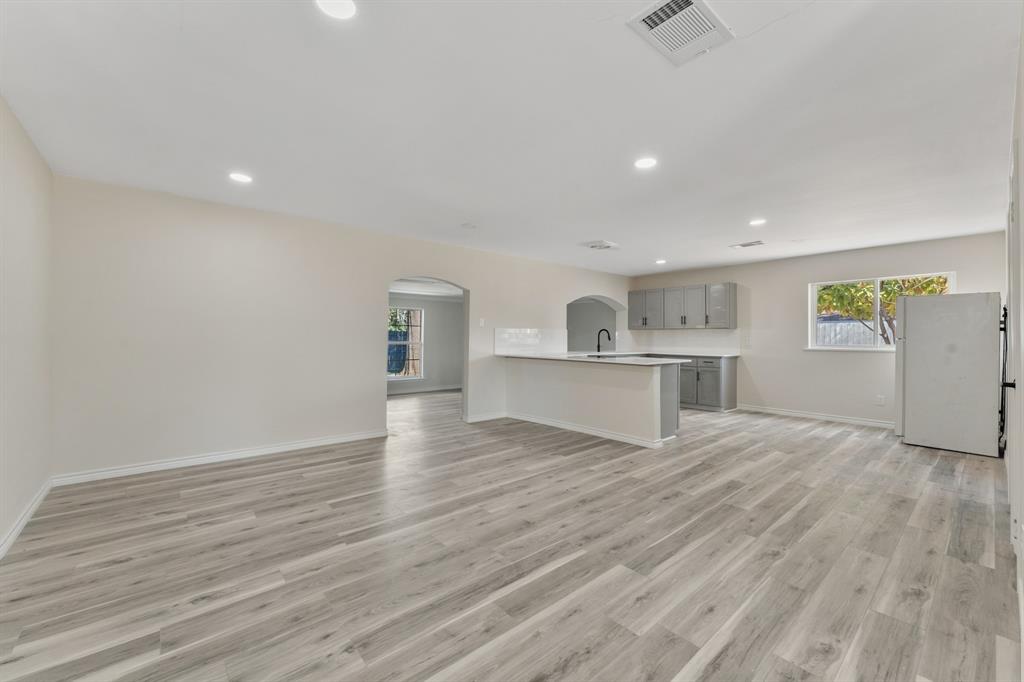 4910 Frontier Road Garland, TX 75043 - Photo 11 of 21 Gallery Image 11