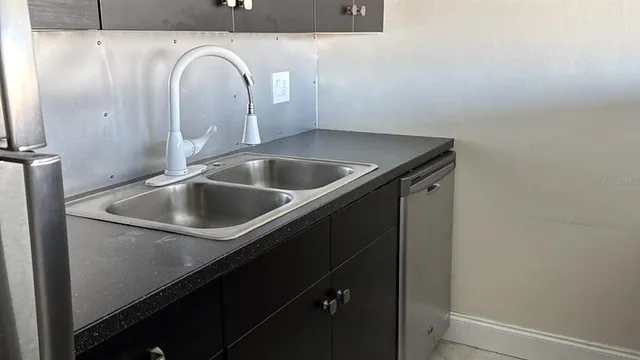 a close view of sink and tap