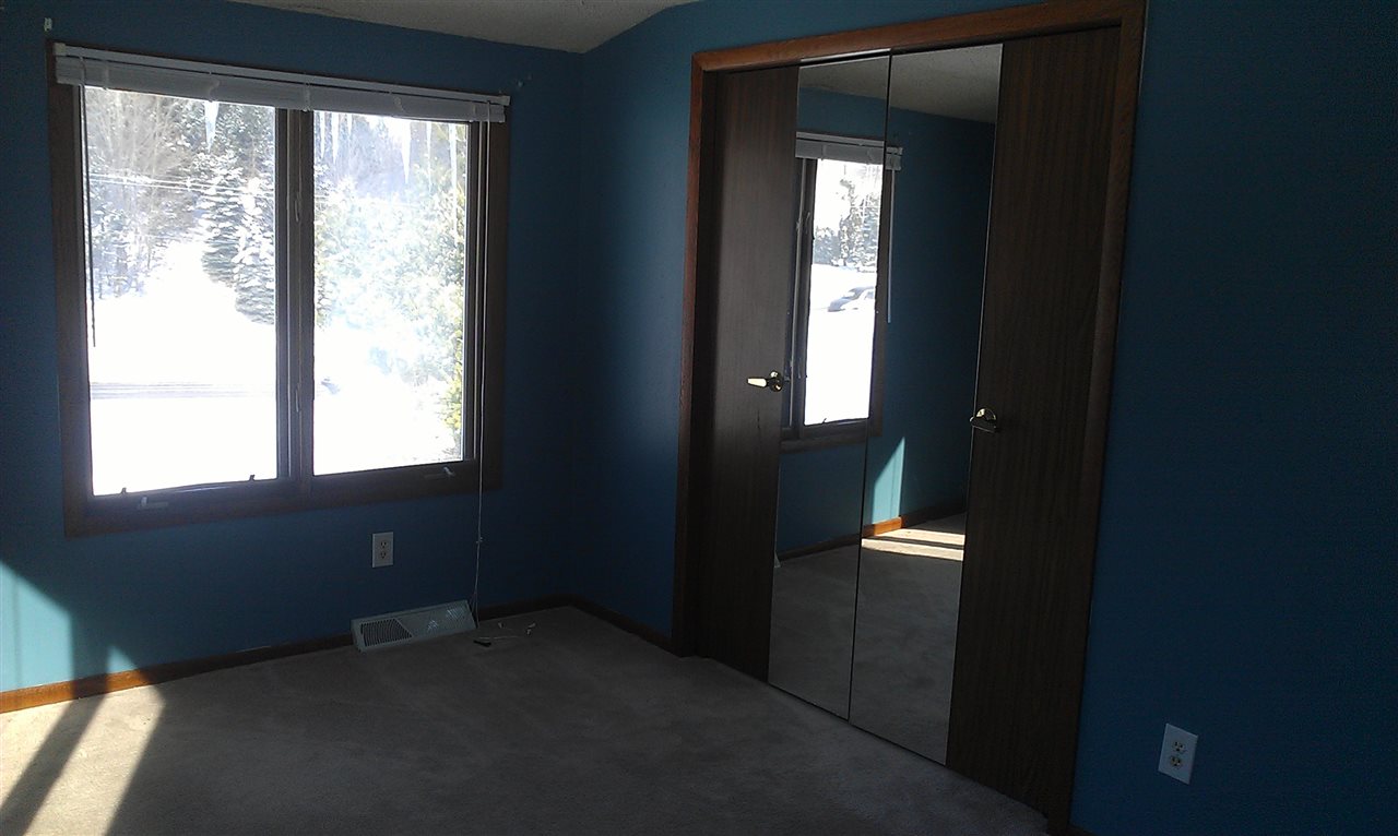 2990 Silver Lake Road Traverse City, MI 49685 - Photo 27 of 38 1815155-26.JPG