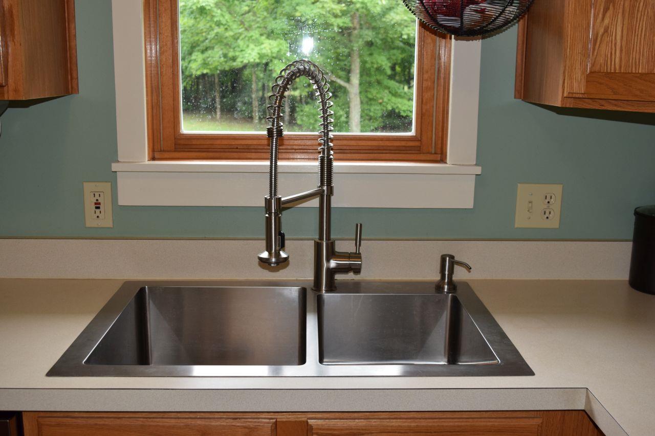 3551 North Reynolds Road Interlochen, MI 49643 - Photo 7 of 33 1835516-6.JPG