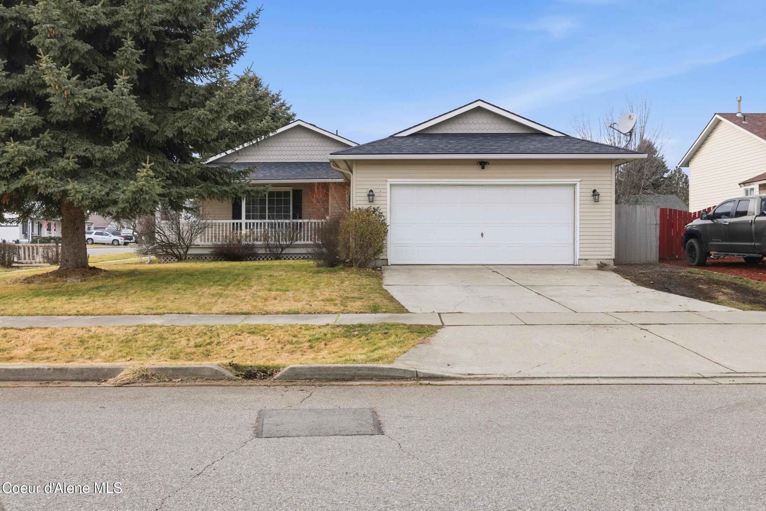 1255 East Stetson Avenue Post Falls, ID 83854 - Photo 5 of 37 5_img_2390