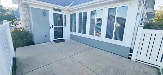 $392,500 | 7134 Hedge Ln Terrace, Shawnee, KS 66227