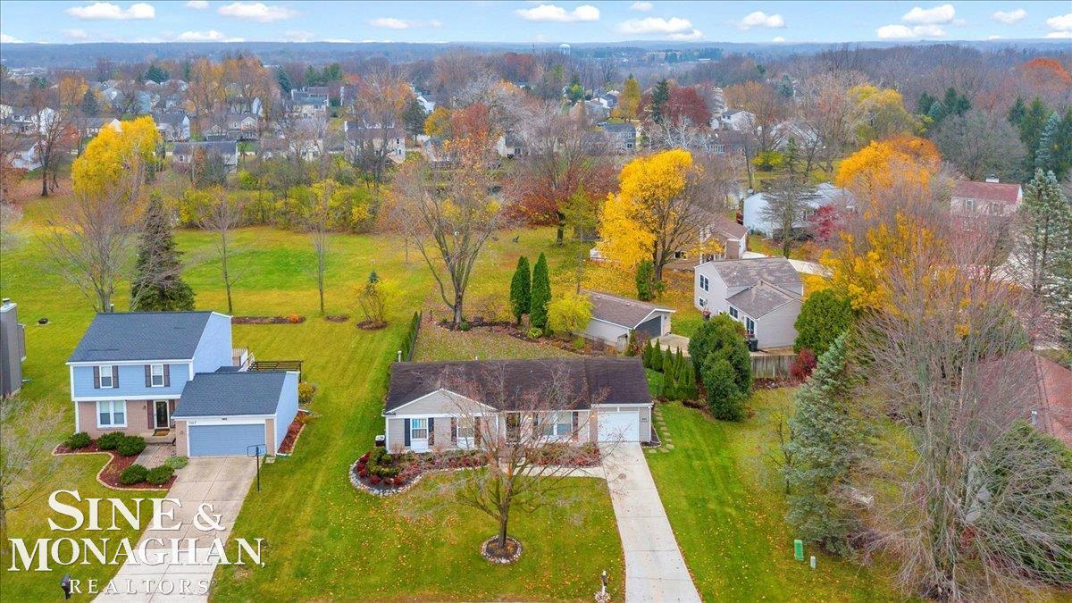 805 Bolinger Street Rochester, MI 48307 - Photo 26 of 35 50161800-4d98b2d1-b9a0-4cf6-a814-412880215c69.JPG