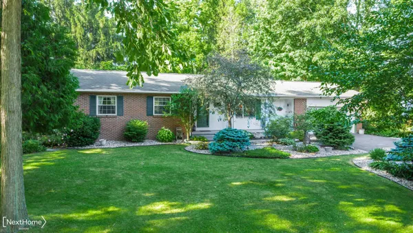 $249,900 | 10400 Coldwater Road, Flushing, MI 48433