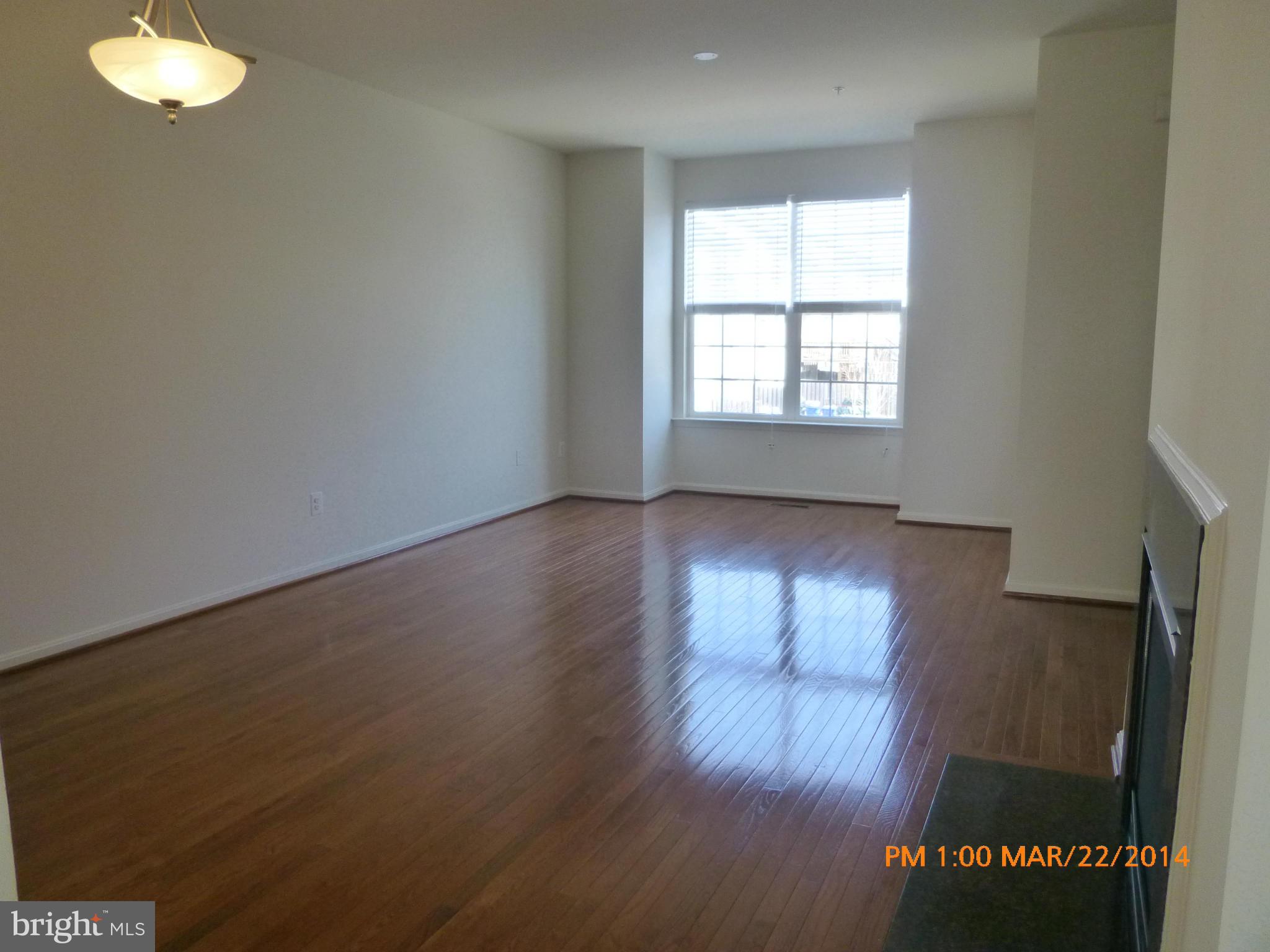 671 Tivoli Road Frederick, MD 21703 - Photo 9 of 30 Living Room