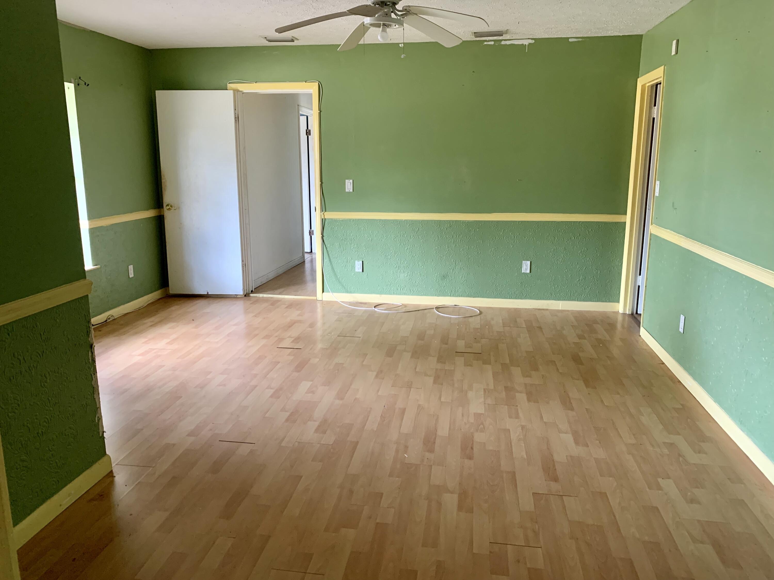2825 Pioneer Road Vernon, FL 32462 - Photo 7 of 15 IMG_1322