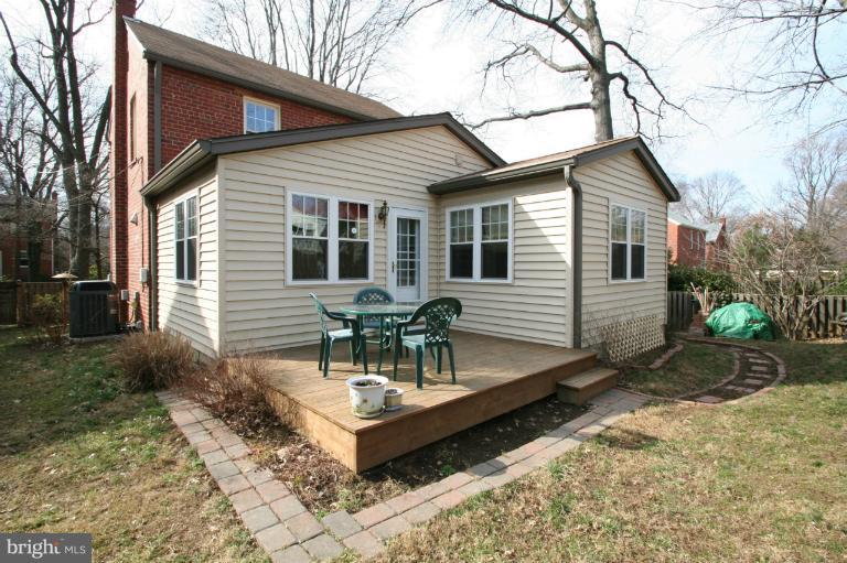 9119 Eton Road Silver Spring, MD 20901 - Photo 14 of 21 Exterior (Rear)