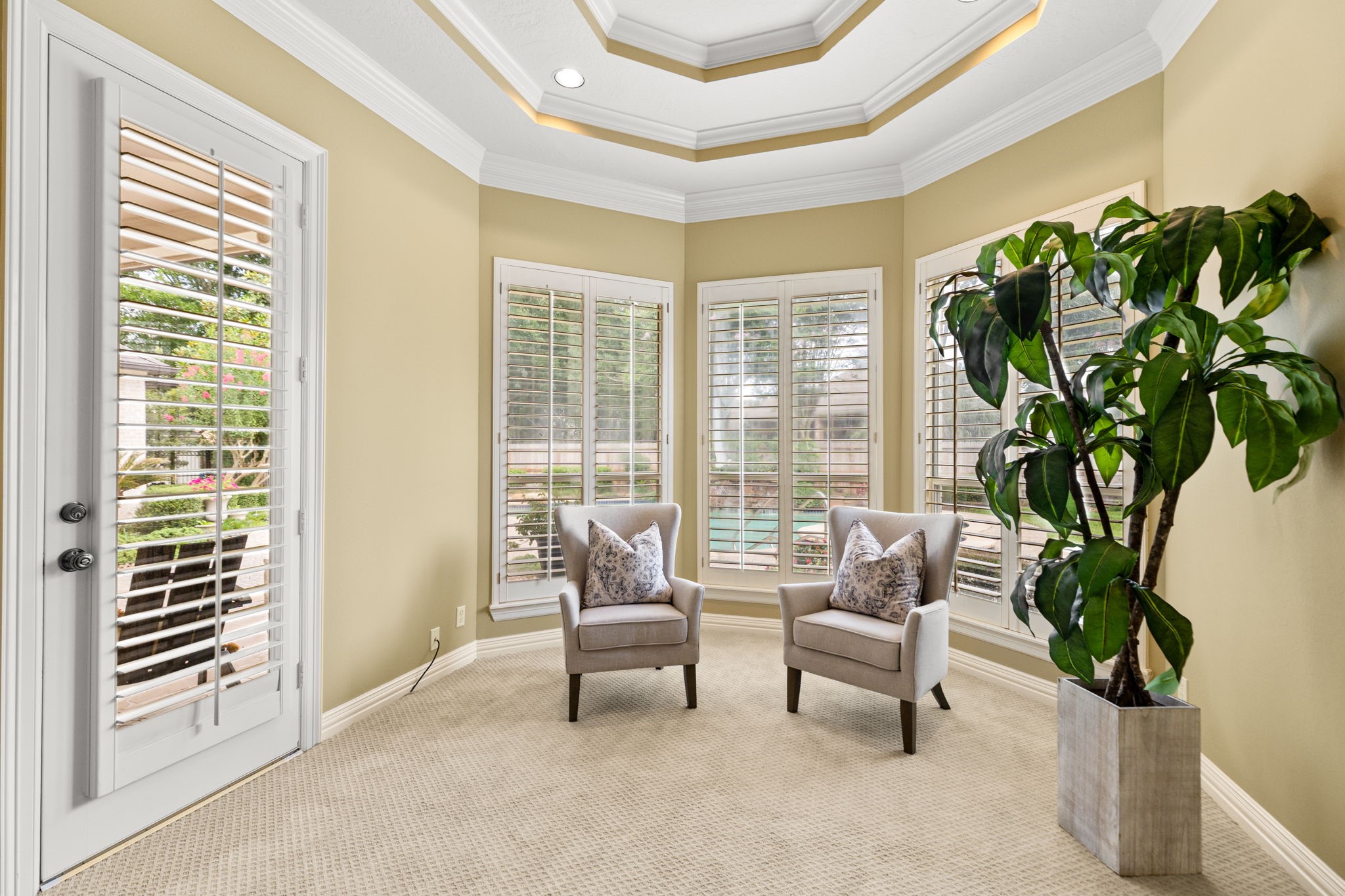 6610 Radley Drive Spring, TX 77379 - Photo 22 of 50 Primary suite lounging area with private access to back patio.