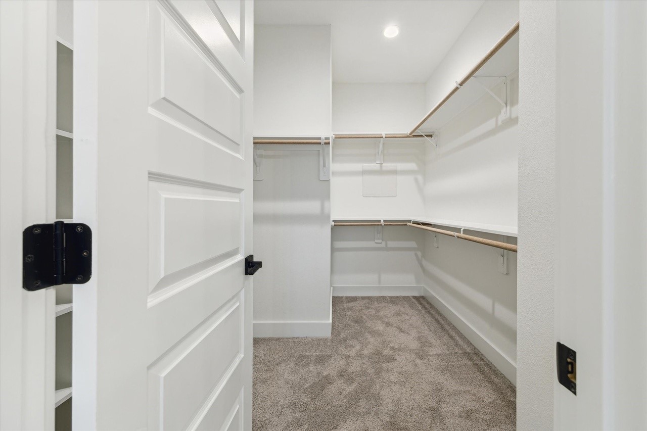 812 Thornton Road, Unit D Houston, TX 77018 - Photo 8 of 14 Gallery Image 8